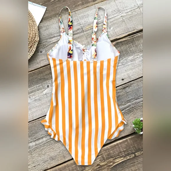 Cupshe Orange Floral and Striped Ladies Swimsuit 🧡🌻🩷 - Picture 2 of 6